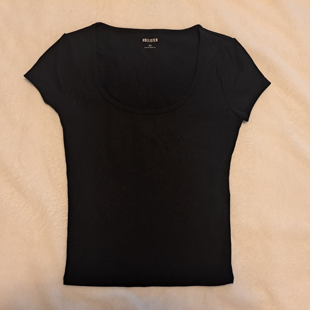 Hollister Classic Black Short Sleeve Tee